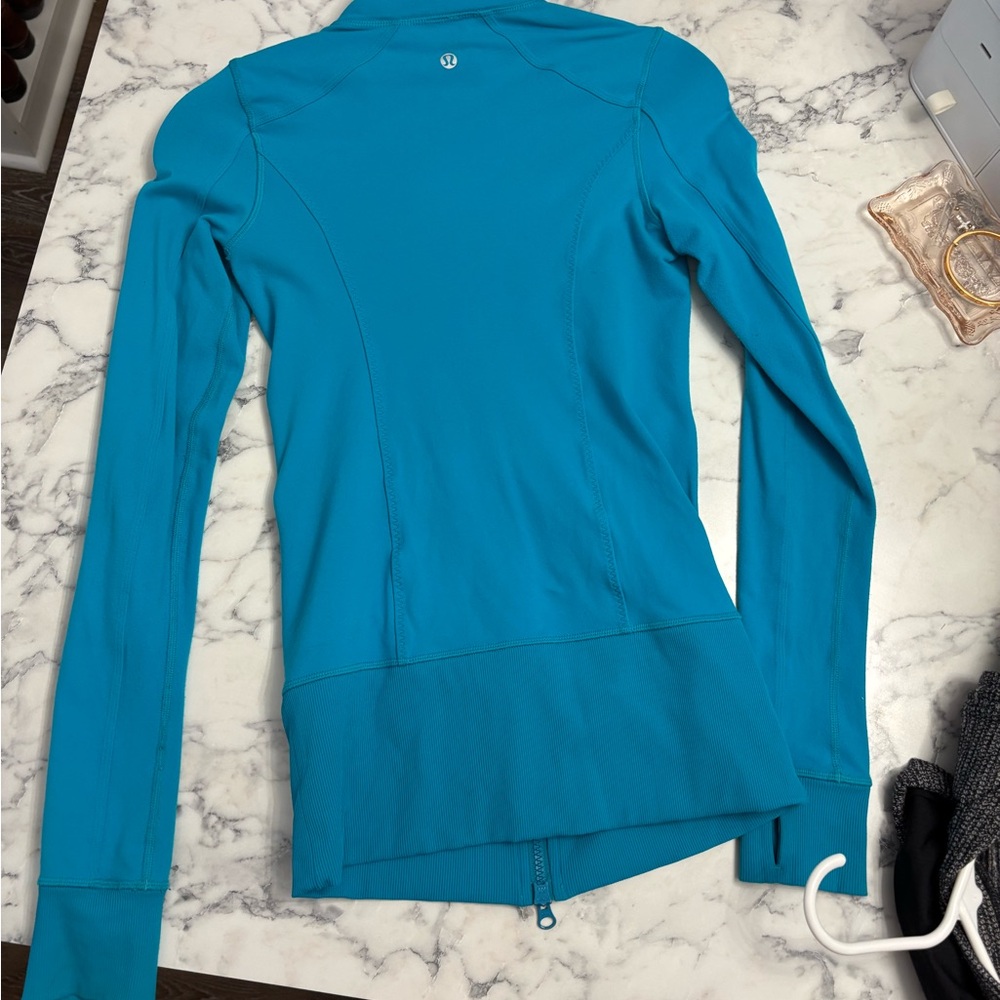 lululemon athletica Women's Blue Long Sleeve Top